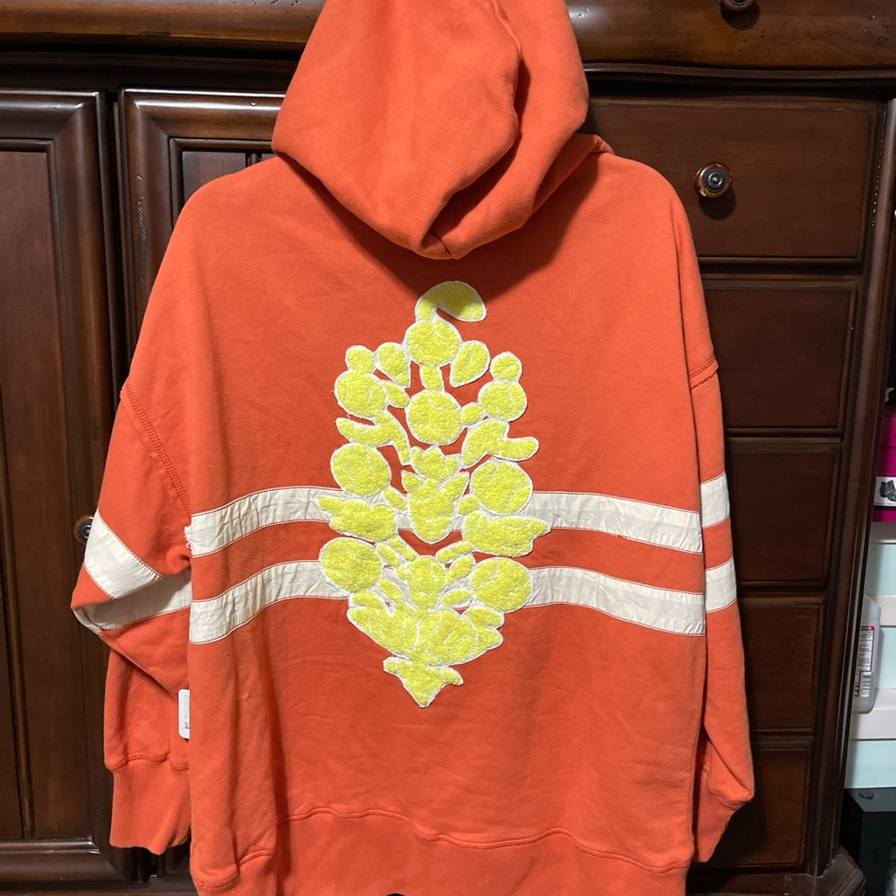 NWT- Free People At My Best Chenille Logo
Hoodie Size - Small - Picture 3 of 9